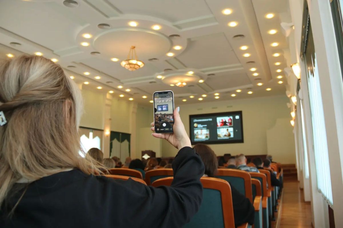 Заместитель председателя Общественного совета при краевом Главке провел лекцию для сотрудников полиции Заместитель председателя Общественного совета при краевом Главке провел лекцию для сотрудников полиции