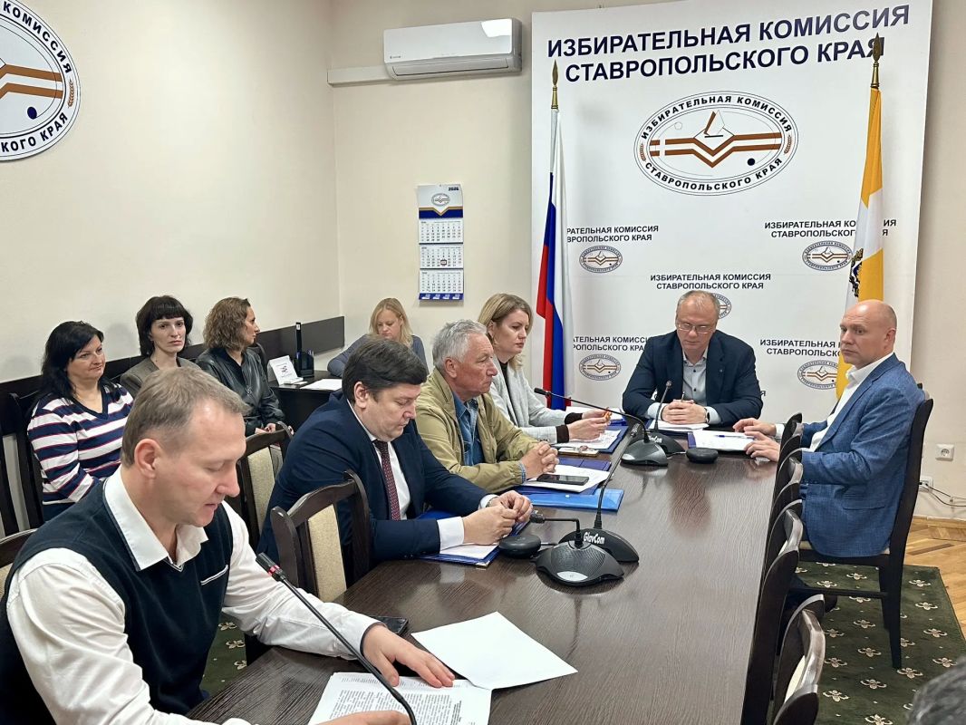 В Ставропольском крае повышают правовую культуру молодежи: анонсирована школьная олимпиада по вопросам избирательного права и избирательного процесса «Софиум» В Ставропольском крае повышают правовую культуру молодежи: анонсирована школьная олимпиада по вопросам избирательного права и избирательного процесса «Софиум»