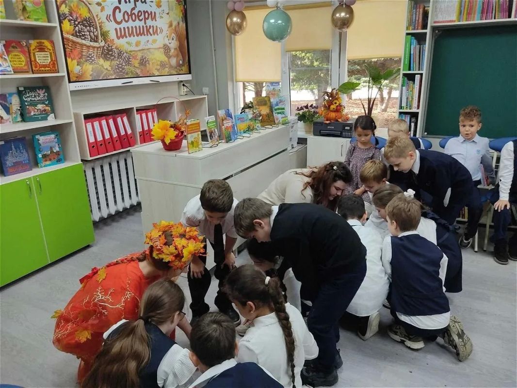 «Золотая волшебница - осень» в Центральной детской библиотеке «Золотая волшебница - осень» в Центральной детской библиотеке