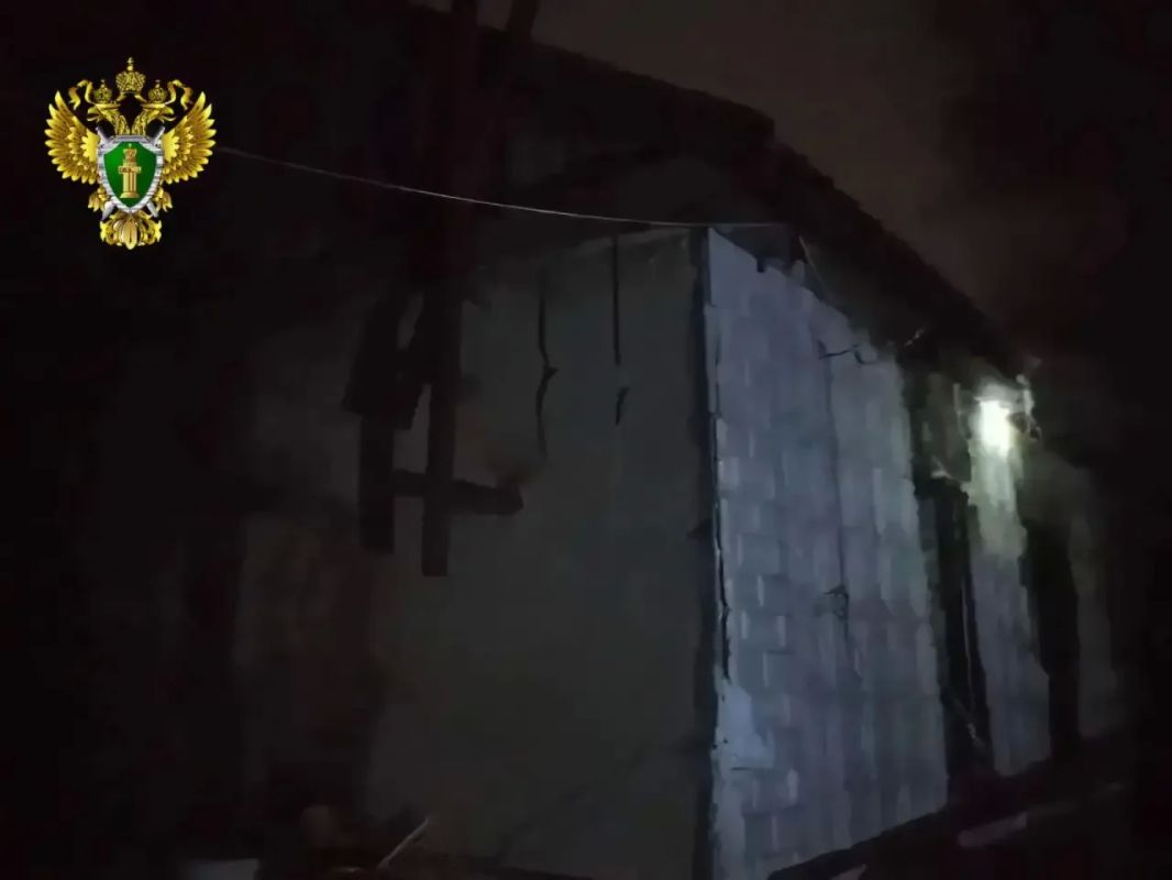 Трое детей и взрослый погибли при пожаре в Благодарненском округе Трое детей и взрослый погибли при пожаре в Благодарненском округе