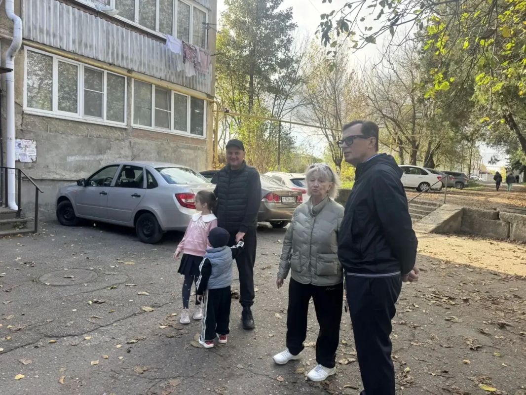 Евгений Моисеев: Друзья, сегодня мы продолжили объезд по обращением которые поступали мне в соцсети Евгений Моисеев: Друзья, сегодня мы продолжили объезд по обращением которые поступали мне в соцсети