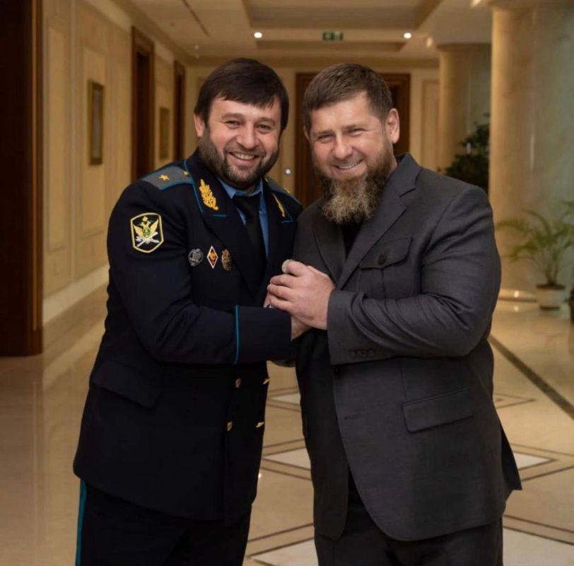 Бойцы и командиры батальона «Ваха» спецназа «Ахмат» от всей души поздравляют Бойцы и командиры батальона «Ваха» спецназа «Ахмат» от всей души поздравляют