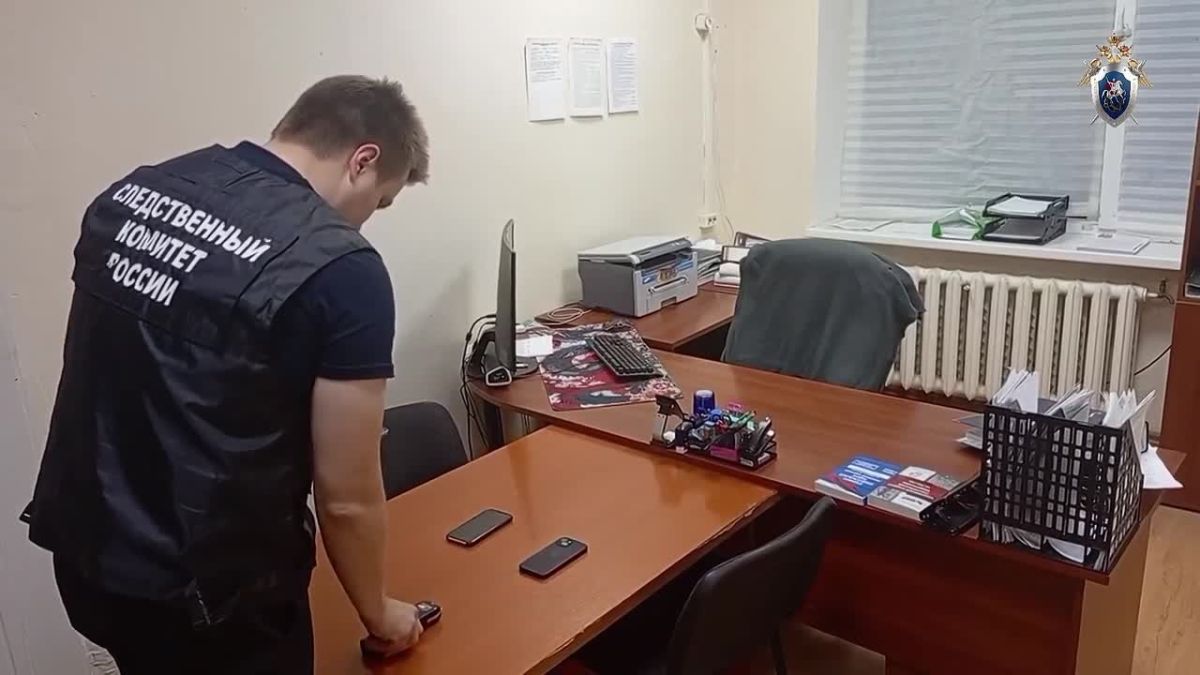 Двое жителей Кочубеевского округа больше года держали 22-летнего парня в рабстве С августа 2024 года по март 2026-го братья в селе Кочубеевском предложили 22-летнему мужчине работу с хорошим заработком. Вместо этого они...
