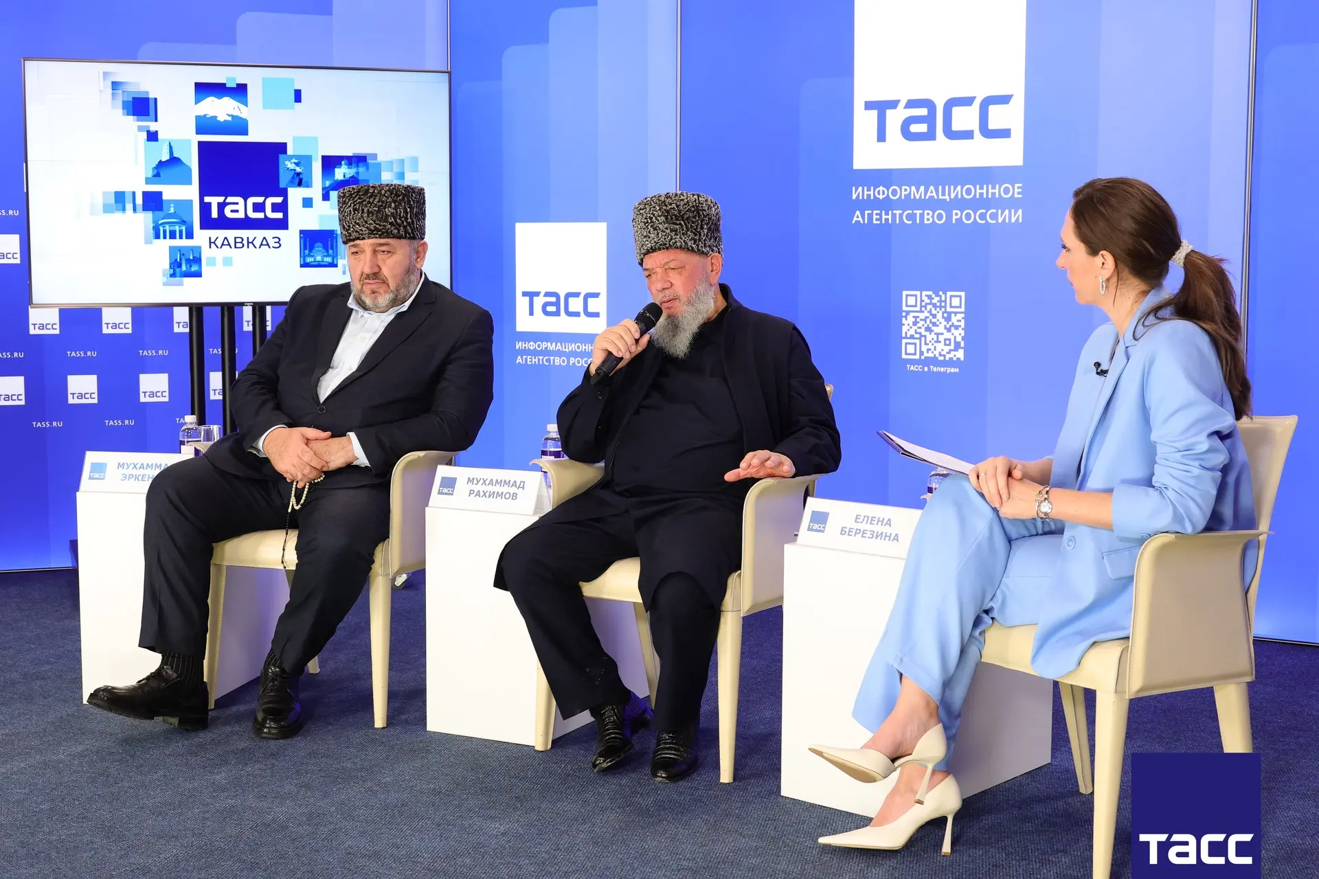 Главное из заявлений, а также фоторепортаж с пресс-конференции в Региональном информационном центре "ТАСС Кавказ", посвященной научно-практической конференции "Российский ислам как ресурс укрепления традиционных российских...