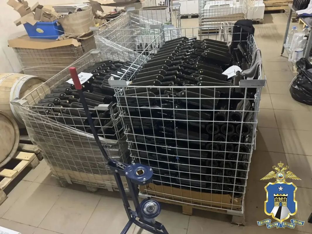 В Петровском округе возбуждено уголовное дело в отношении предпринимателя, изготовившего в целях сбыта немаркированную алкогольную продукцию на сумму более 1 млн рублей В Петровском округе возбуждено уголовное дело в отношении предпринимателя, изготовившего в целях сбыта немаркированную алкогольную продукцию на сумму более 1 млн рублей