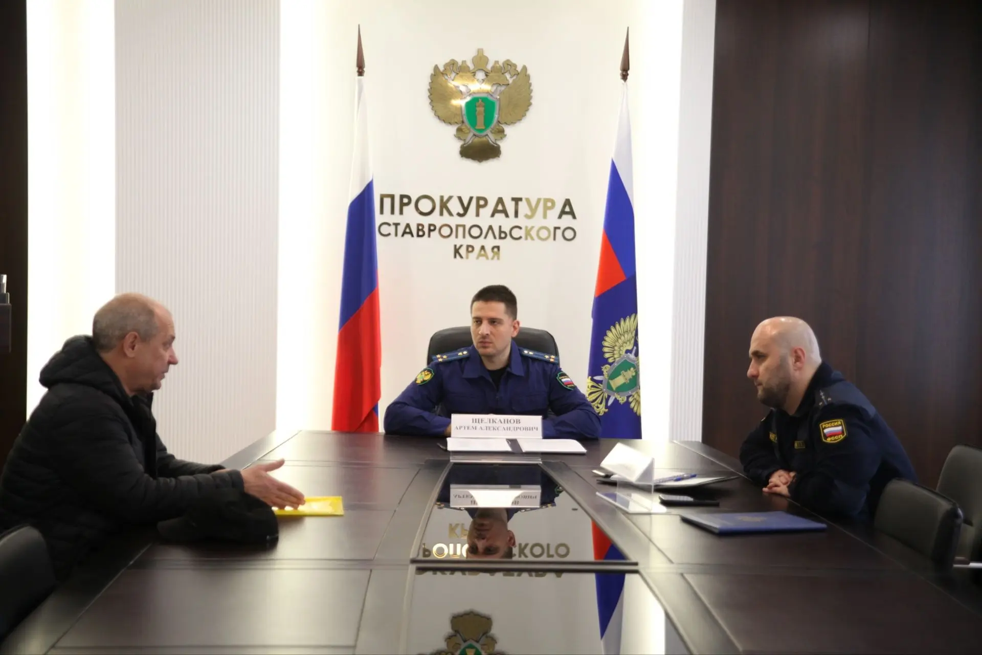 Заместитель прокурора Ставропольского края Артем Щелканов провел прием граждан