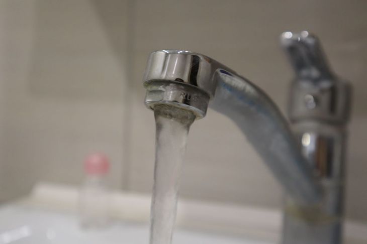 4 вещи, которые категорически нельзя мыть водой