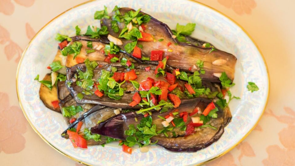 Этот гарнир из баклажанов по-новому раскроет вкус мяса: гости попросят добавки