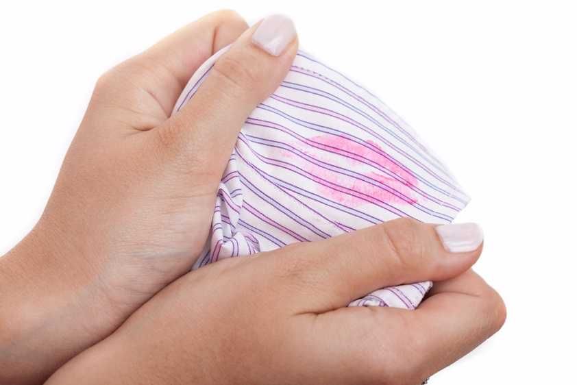 Как эффективно устранить пятна от помады с разных поверхностей: практические советы