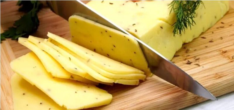 Секреты идеальной нарезки сыра, которые должен знать каждый гурман