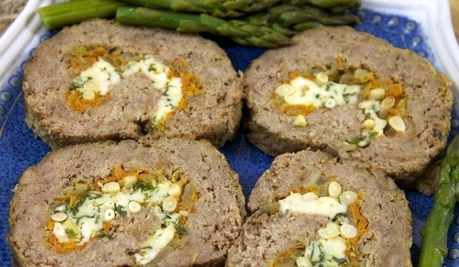 Невероятно вкусный рулет из говяжьего фарша