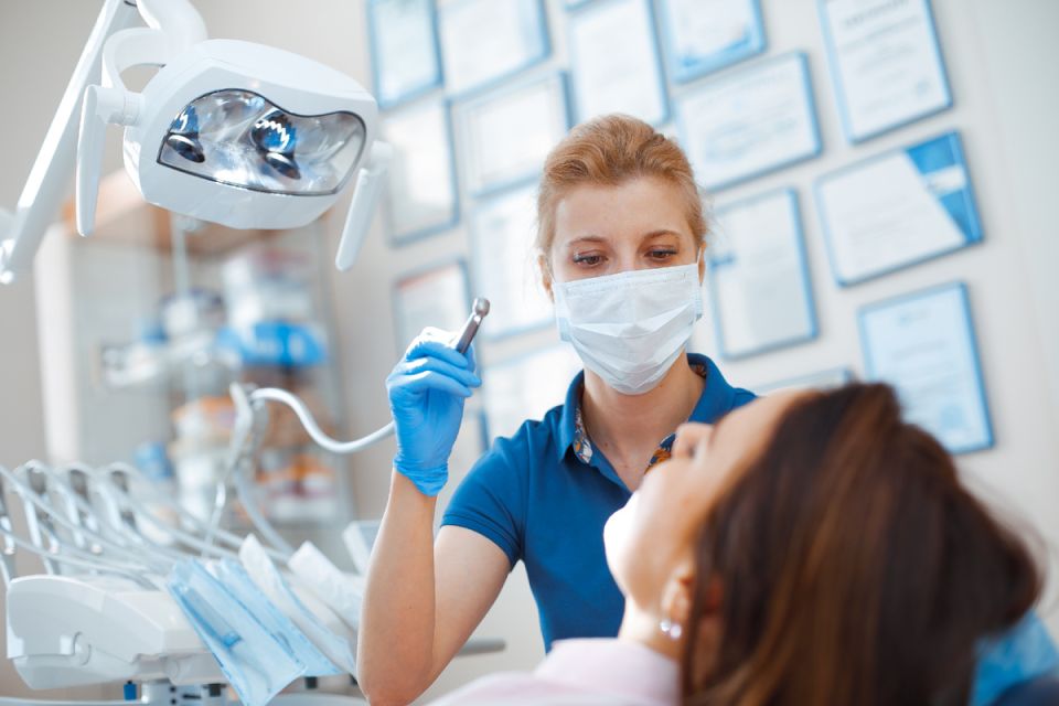 Полоскания рта при воспалении десен: что стоит знать