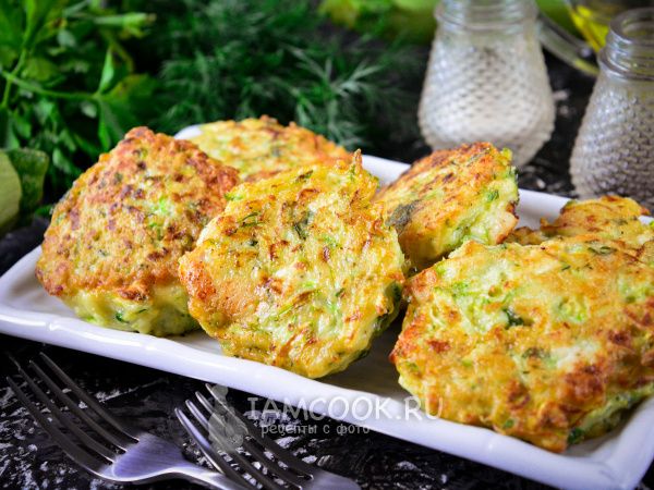 Оладьи из кабачков и куриного филе: вкусно и полезно для всей семьи